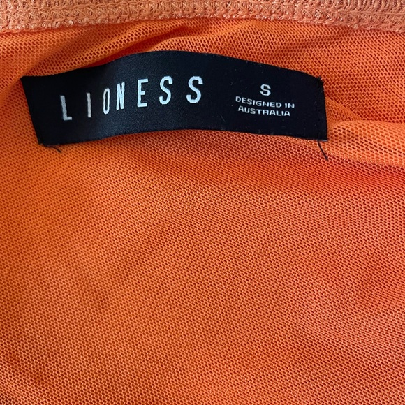 lioness one shoulder top - Picture 2 of 2